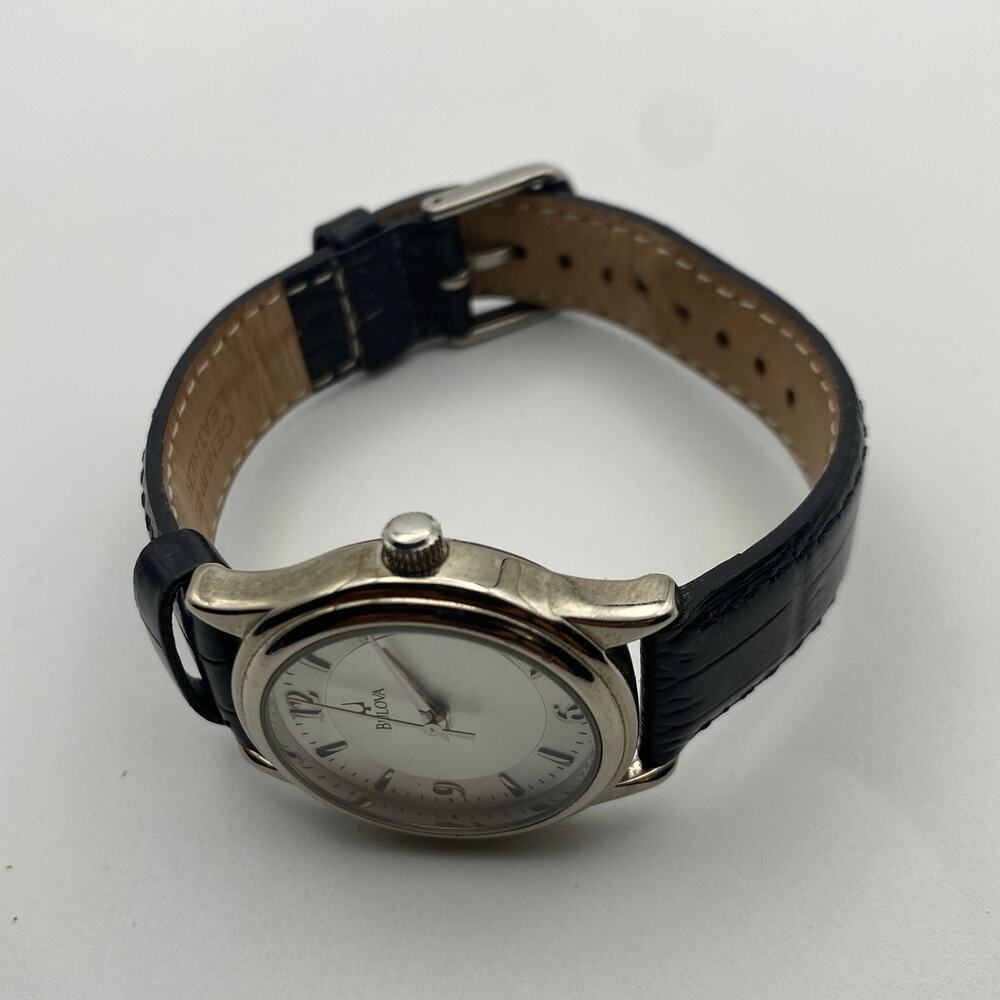 Elegant Bulova Silver Tone Watch with Black Leather Band Working New Battery - Picture 4 of 9